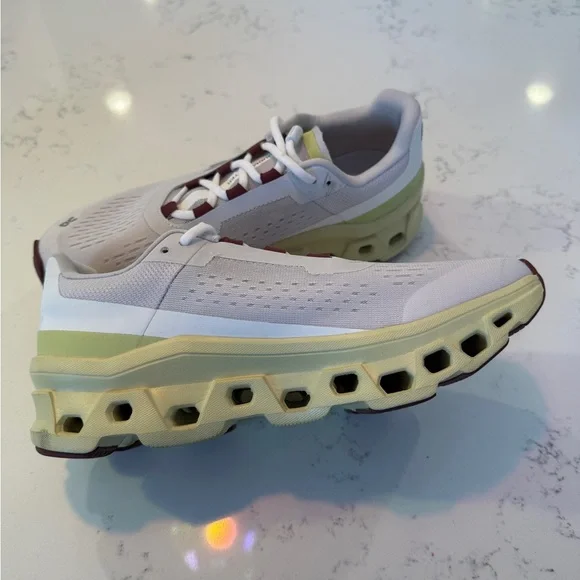 Women’s On Cloud Cloudmonster sneakers Frost/Acacia 9 - Picture 2 of 8